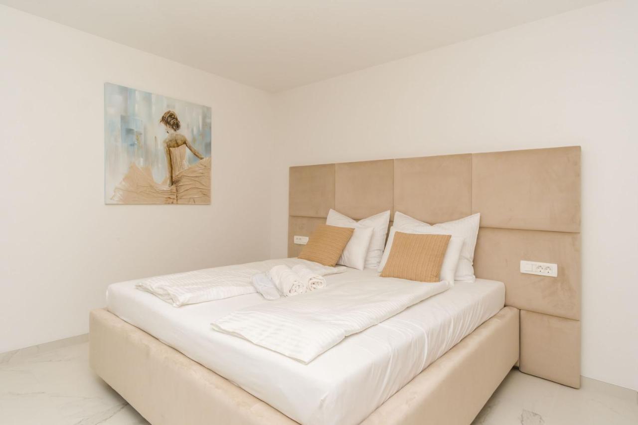 Apartmani Simi - The Sun Crikvenica Esterno foto