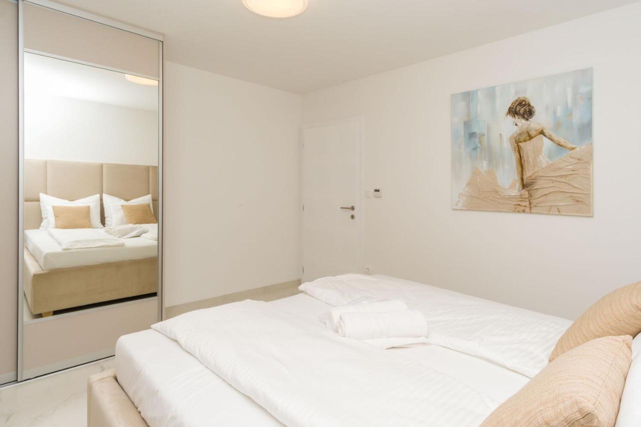 Apartmani Simi - The Sun Crikvenica Esterno foto